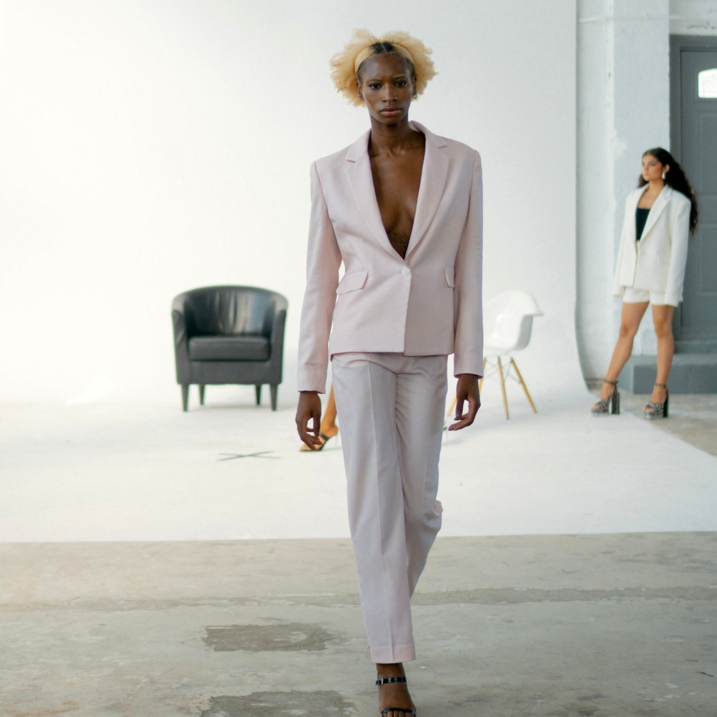 Pleat & Thank You Pant